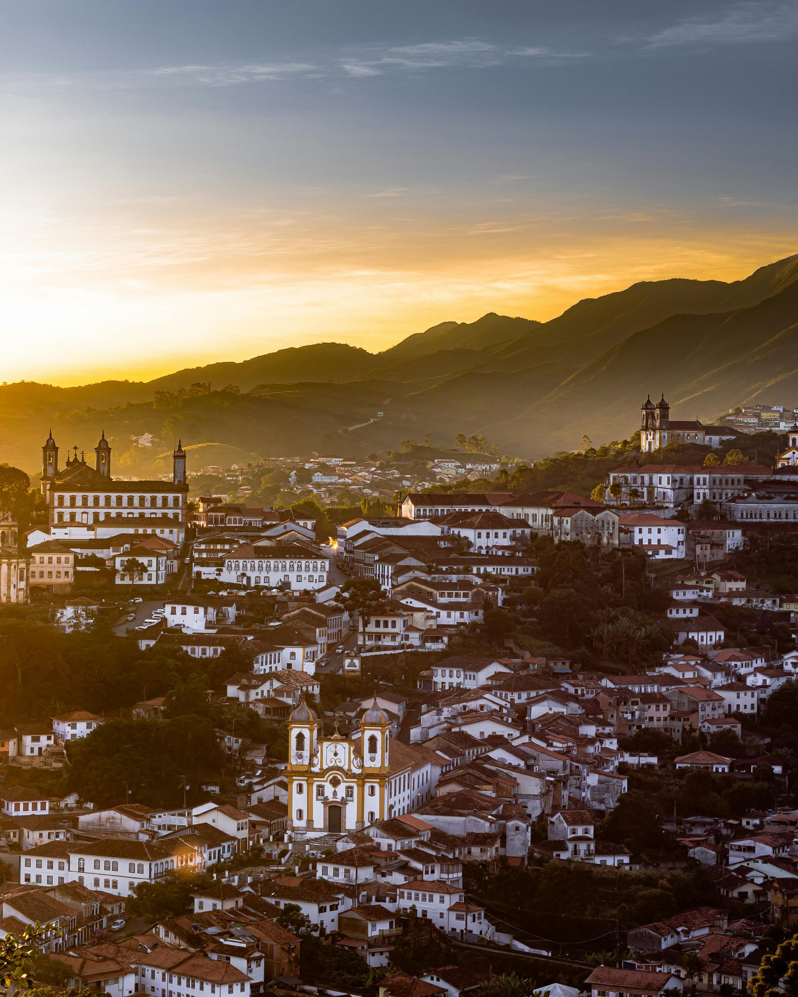 Panorama de Ouro Preto ao pôr do sol